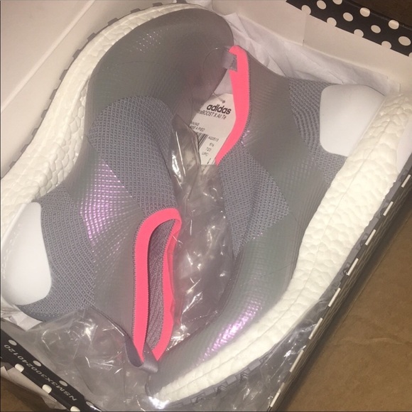 Adidas Ultraboost by Stella McCartney - Picture 7 of 8